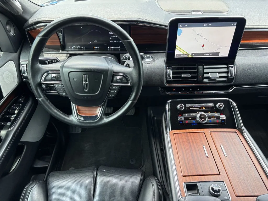 Used 2020 Black Lincoln Reserve image 3