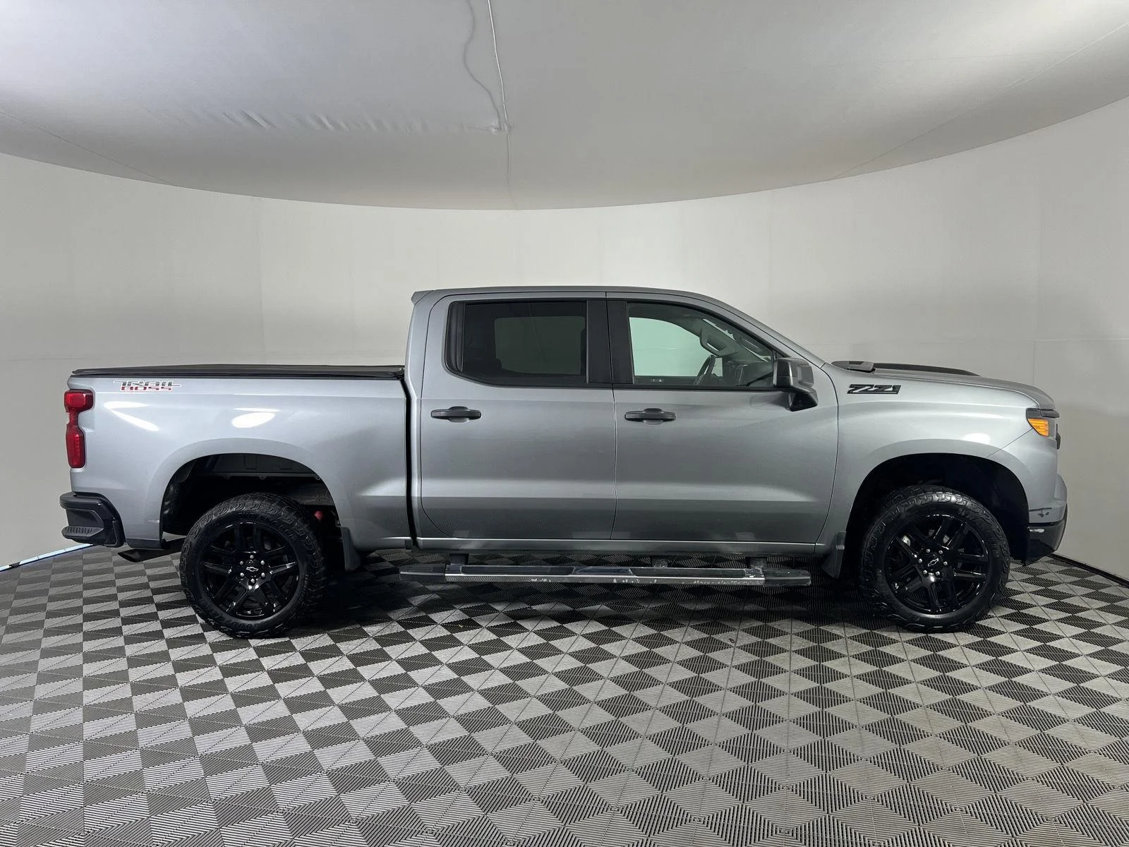 Used 2023 STERLING GRAY METALLIC Chevrolet Custom Trail Boss image 20