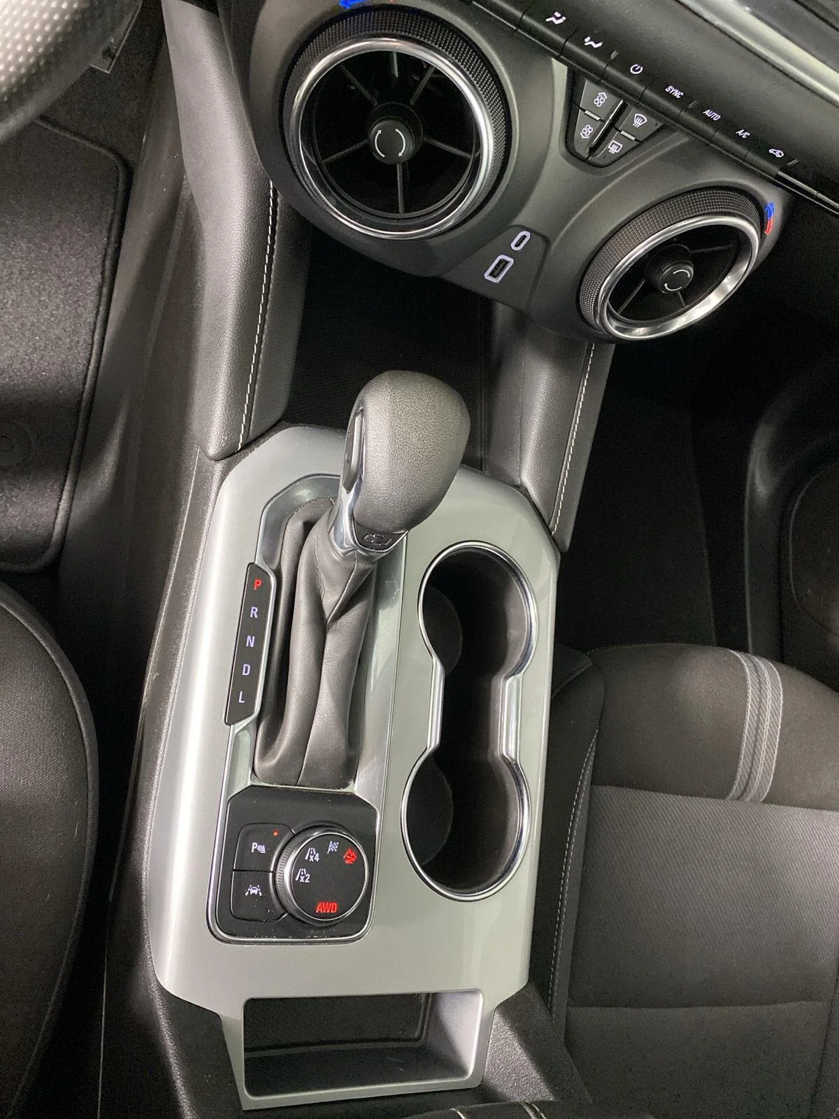 Used 2024 Black Chevrolet 2LT image 22