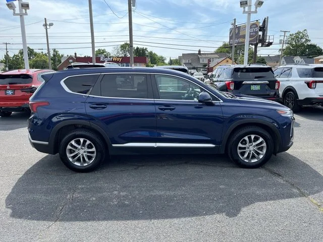 Used 2019 Blue Hyundai SE image 11
