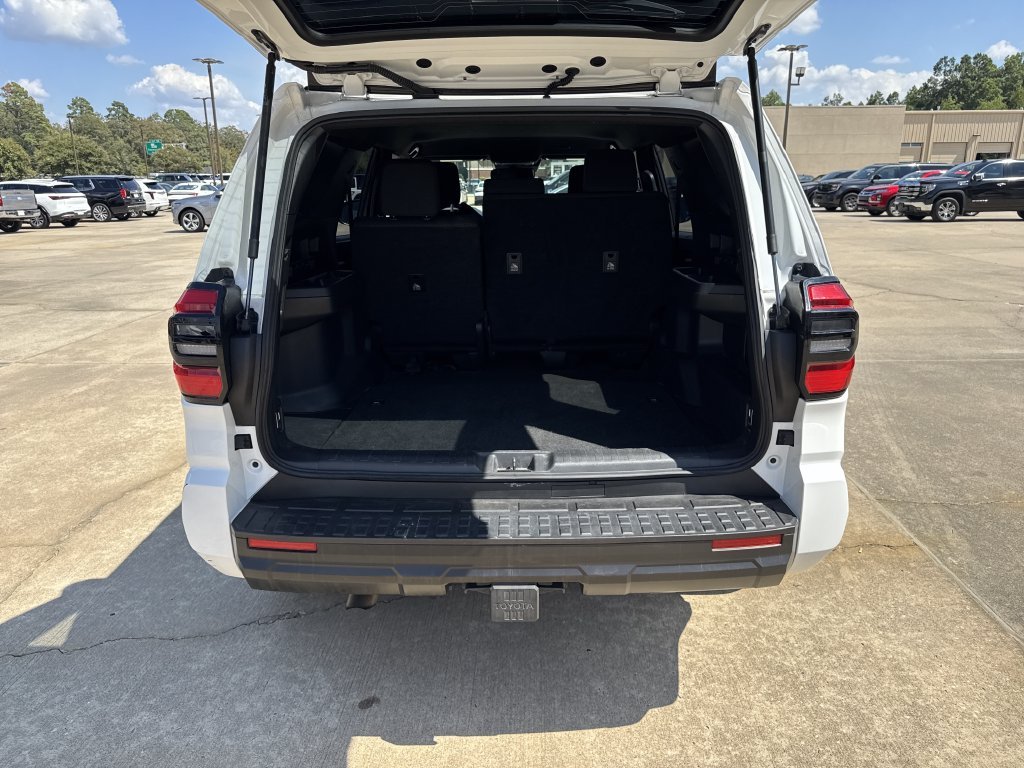 Used 2025 White Toyota SR5 image 5