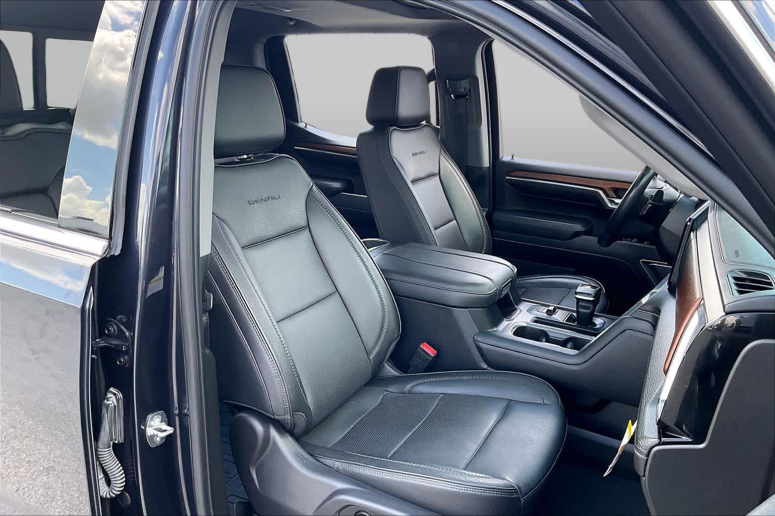 Used 2023 Titanium Rush Metallic GMC Denali image 9