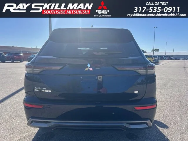 New 2026 Cosmic Blue Metallic Mitsubishi SE image 6