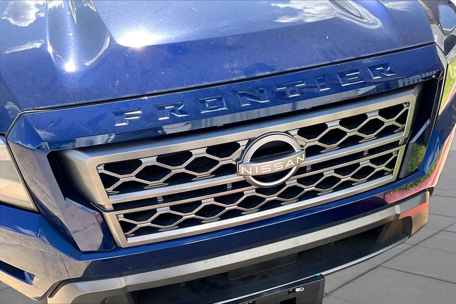 Used 2022 Deep Blue Pearl Nissan SV image 28