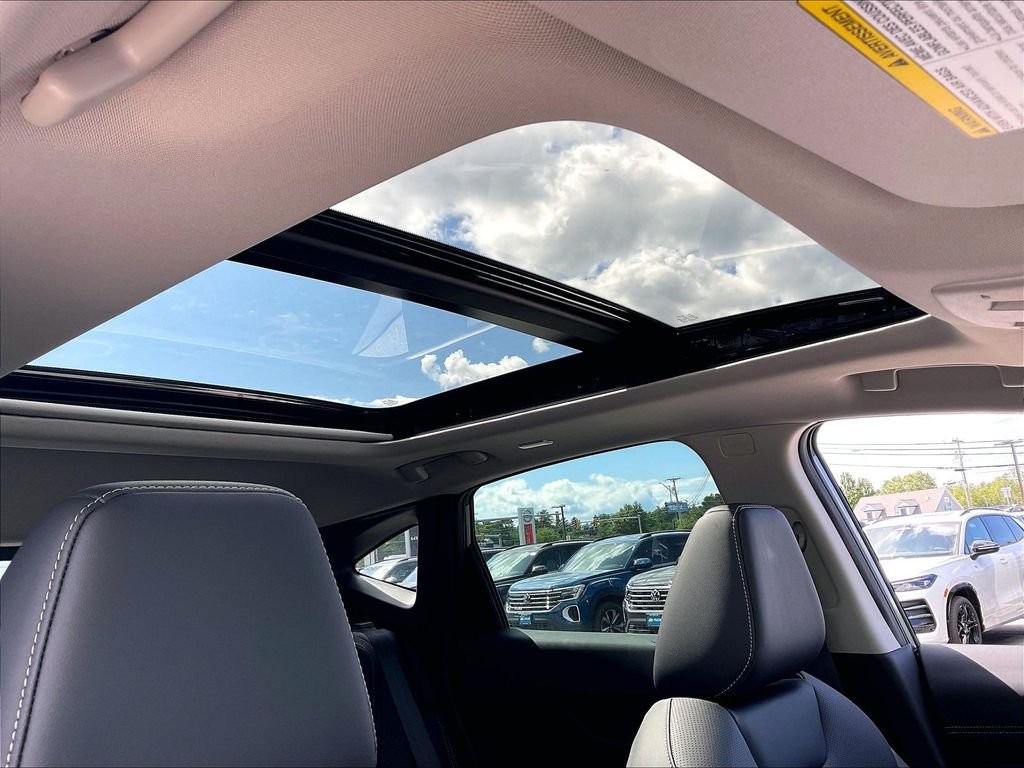 New 2026 Gun Metallic Nissan SL image 18