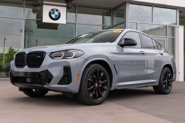 2025 BMW X4 M40i's photo