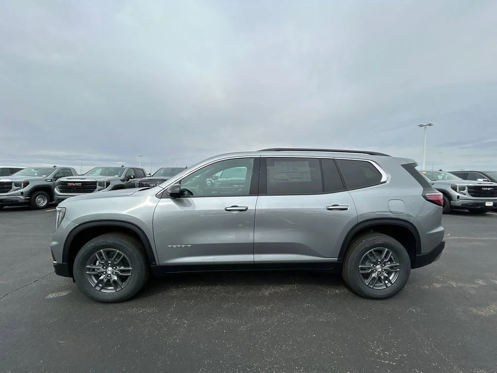 New 2026 Sterling Metallic GMC Elevation image 7