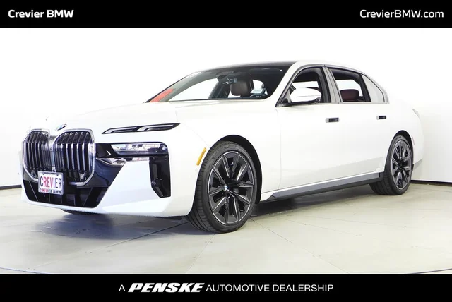 2025 BMW 7 Series 740i