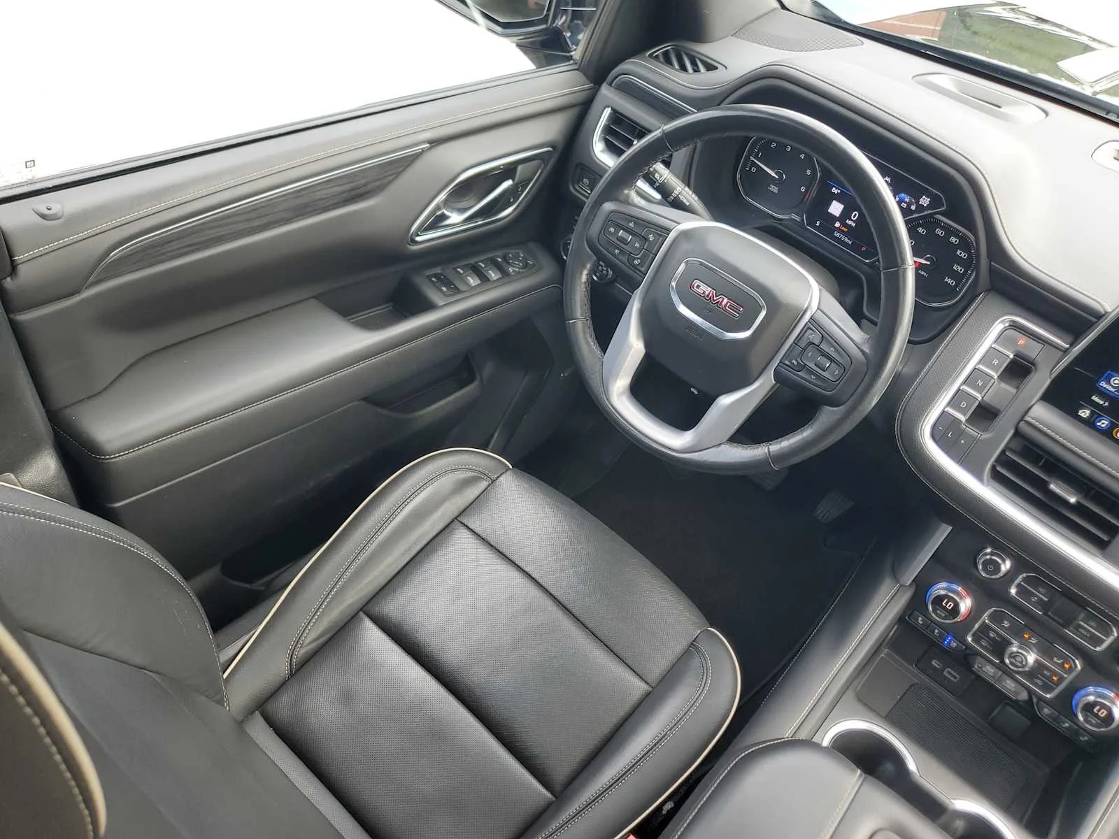 Used 2021 ONYX BLACK GMC SLT image 17