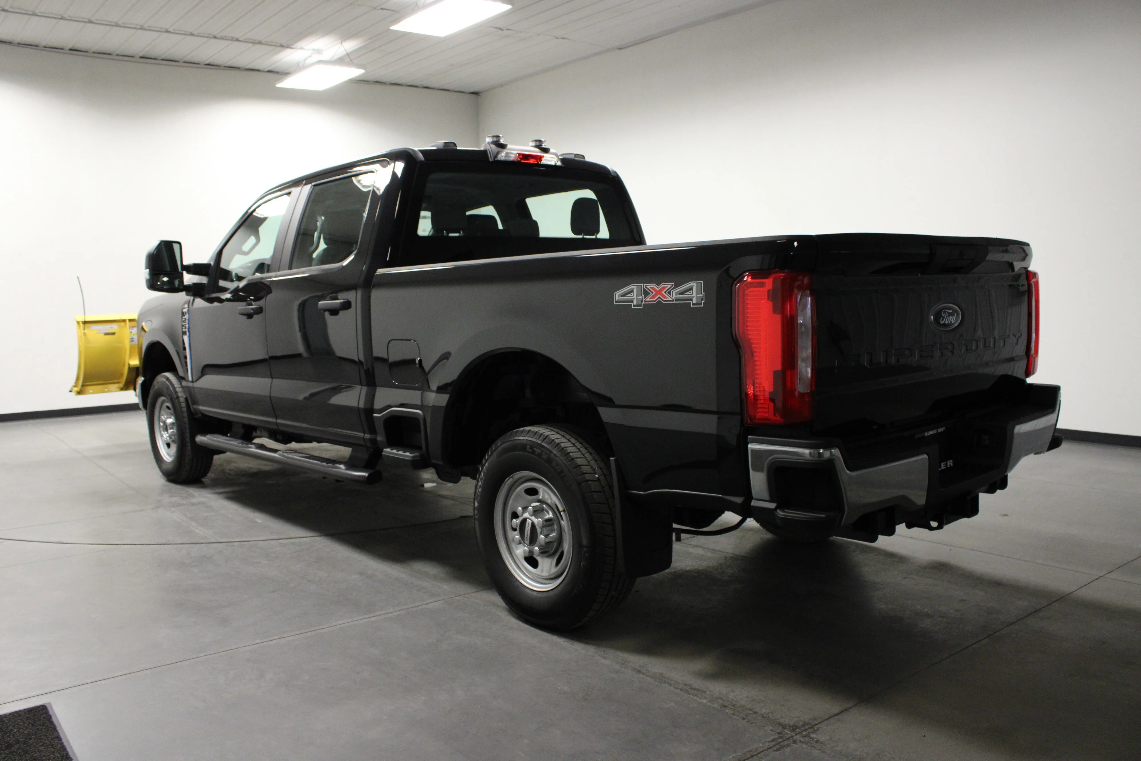 Used 2024 Black Metallic Ford XL image 5