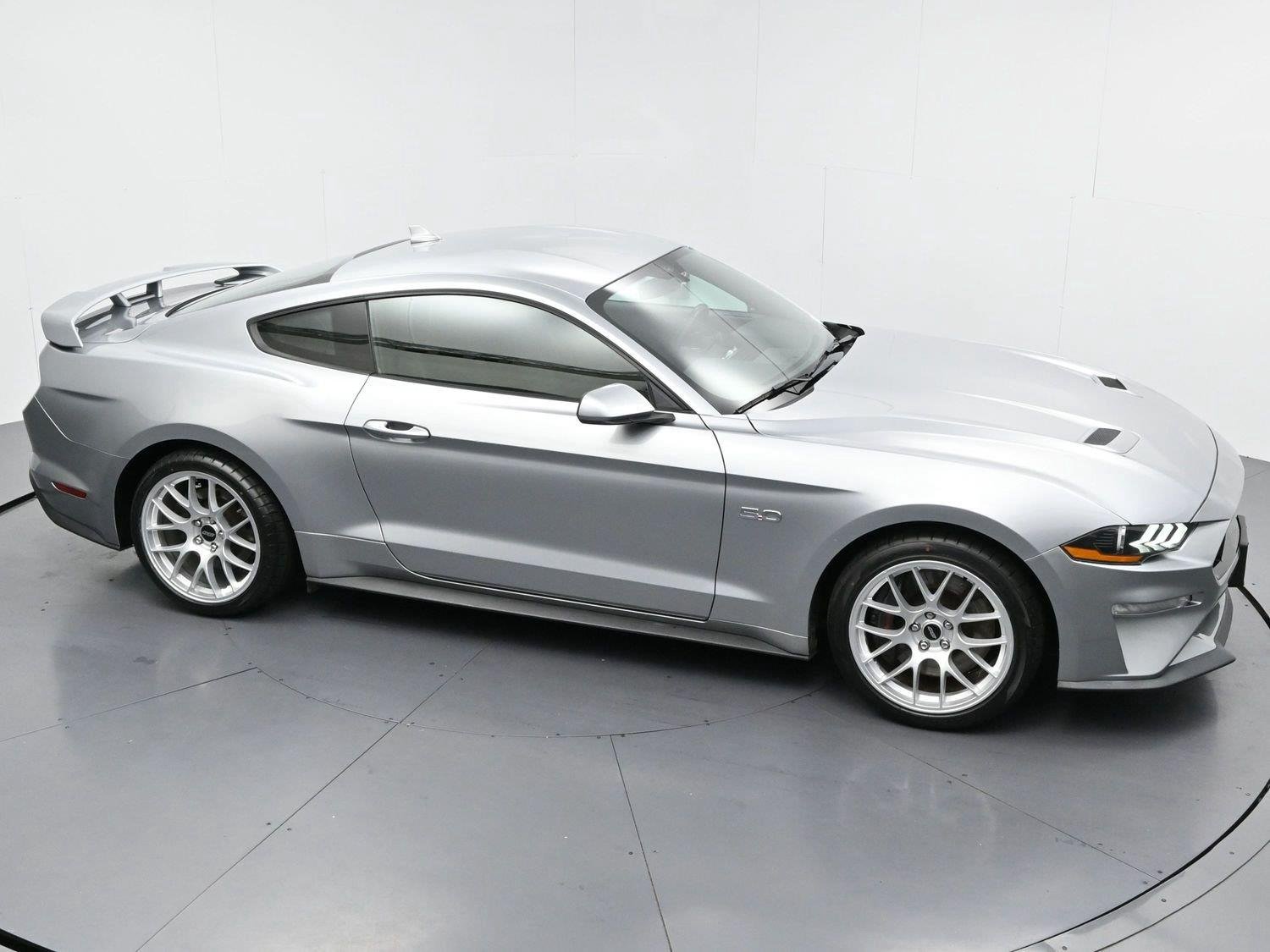 Used 2020 Iconic Silver Ford GT image 34