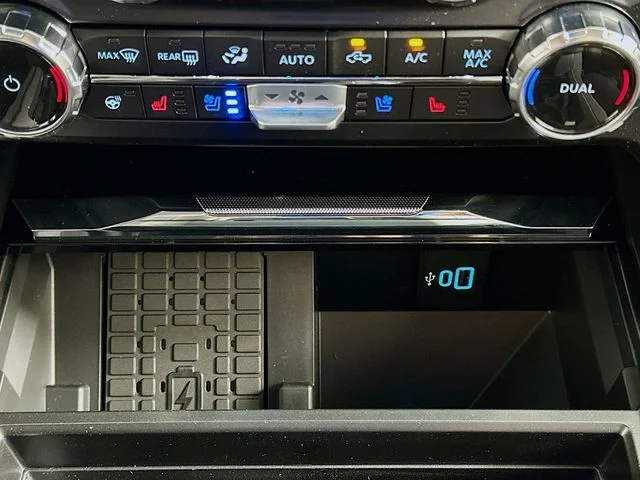 New 2026 Gray Ford Lariat image 18