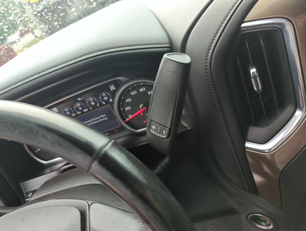 Used 2020 Blue Chevrolet High Country image 22