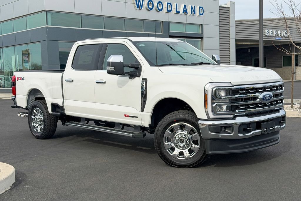 New 2026 Star White Metallic Tri-Coat Ford F-250® Lariat® image 2