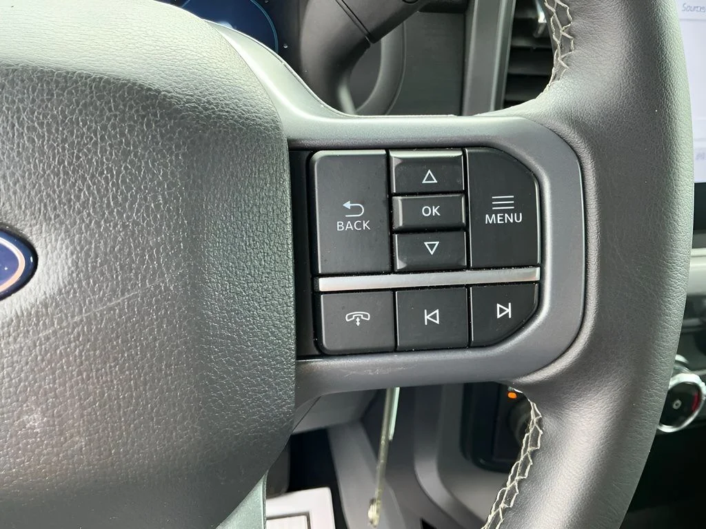 Used 2025 Gray Ford XLT image 30
