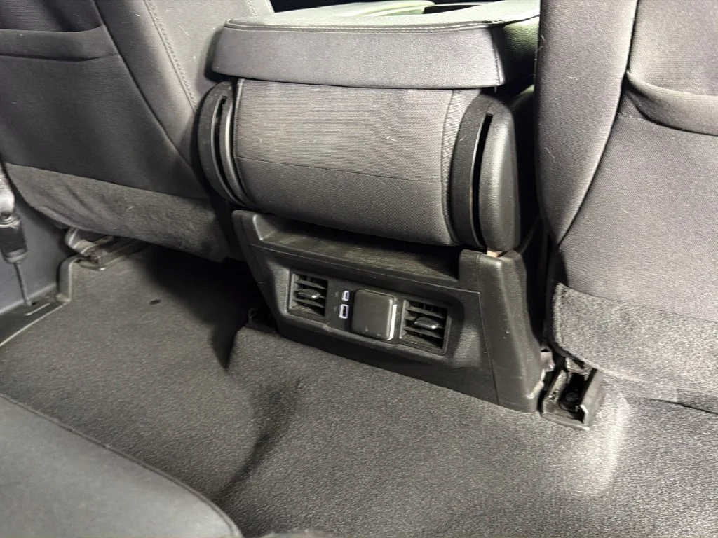 Used 2024 Summit White Chevrolet RST image 31