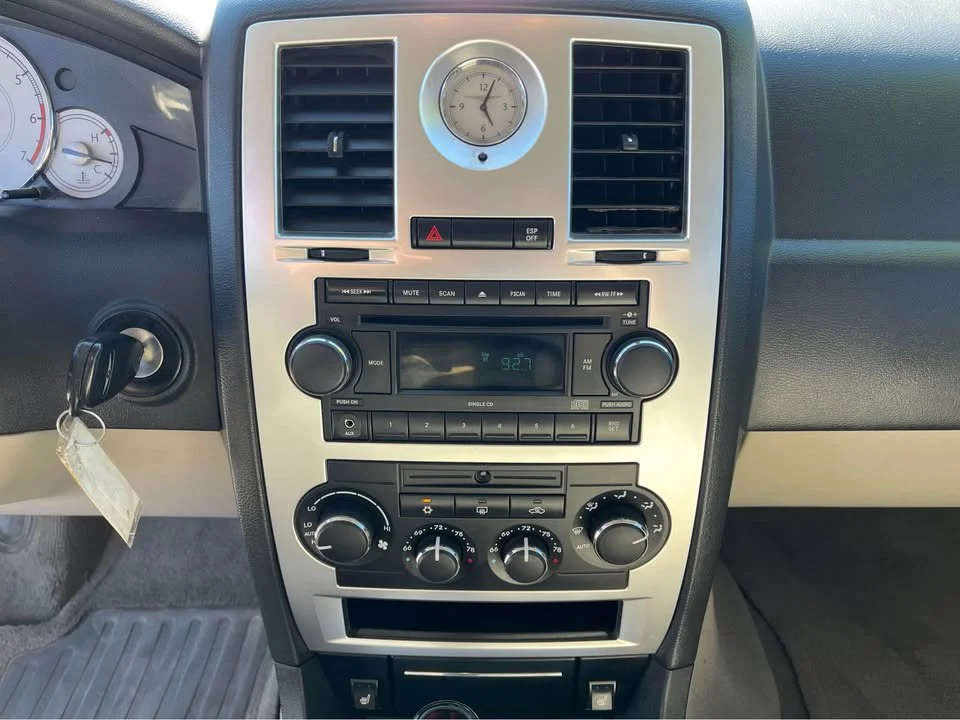 Used 2006 Silver Chrysler Base image 12