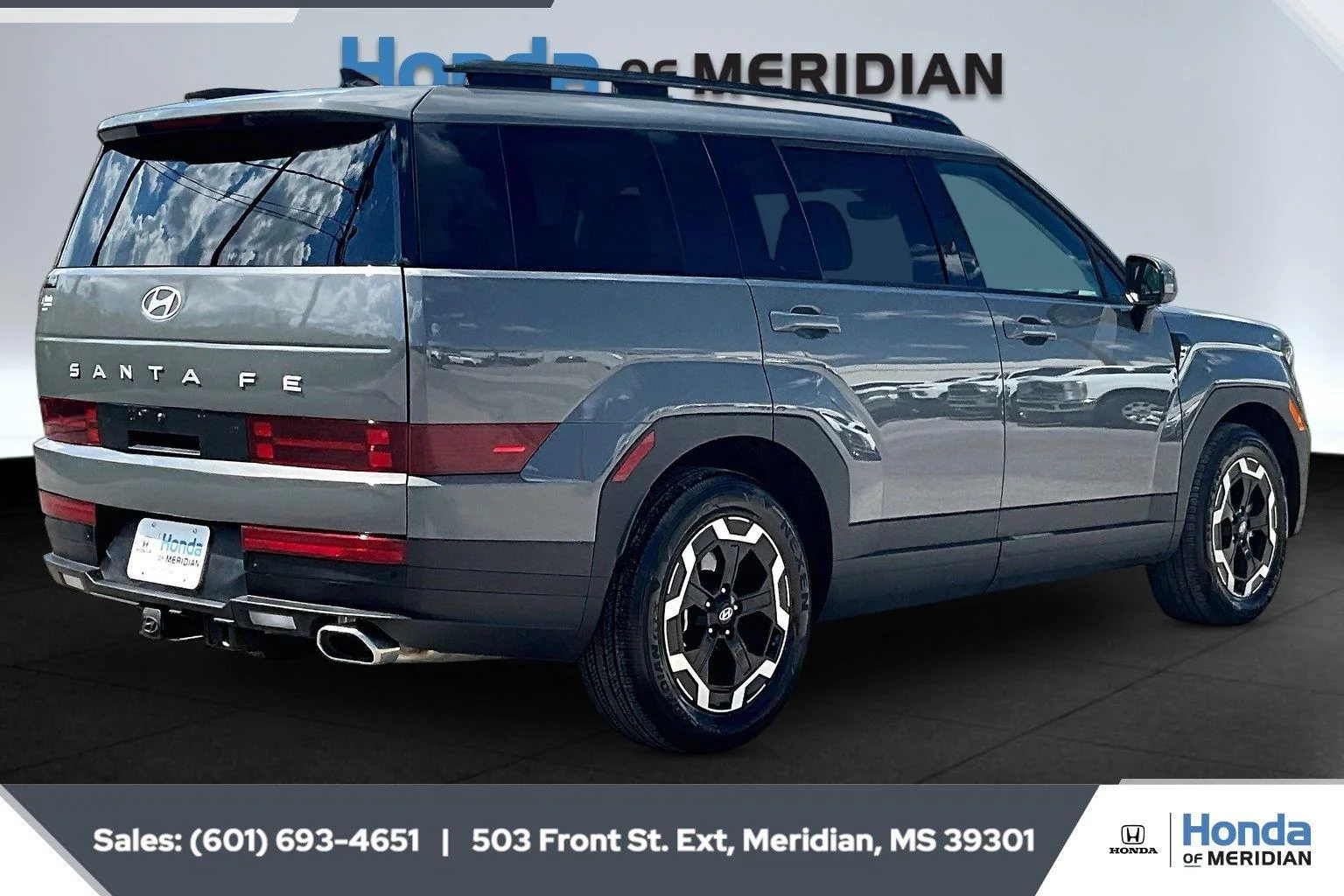 Used 2025 Hampton Gray Hyundai SEL image 11