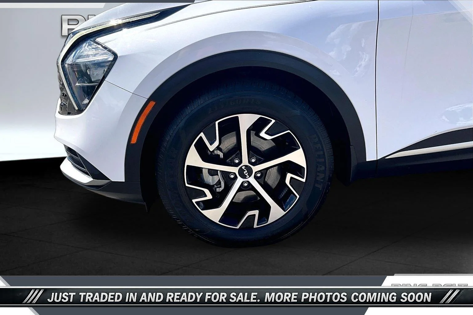 Used 2023 Glacial White Pearl Kia EX image 7