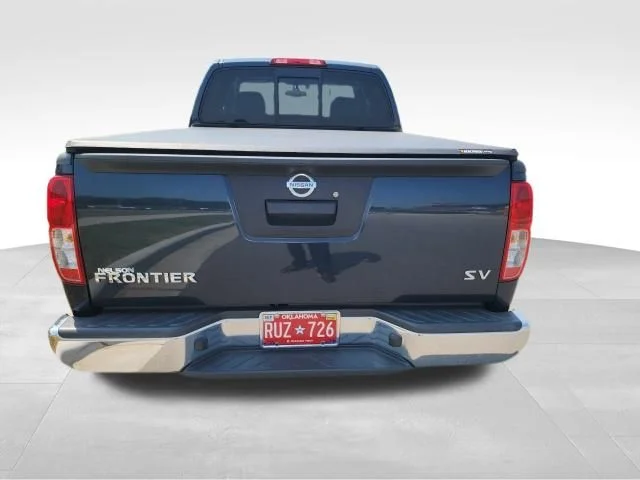 Used 2016 Blue Nissan SV image 4