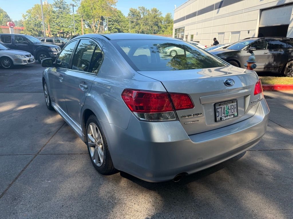 Used 2013 Ice Silver Metallic Subaru 2.5i image 6