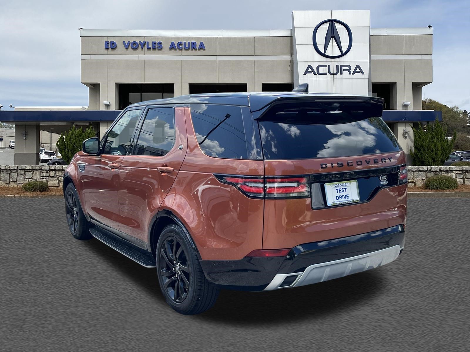 Used 2020 Namib Orange Premium Metallic Land Rover HSE image 7