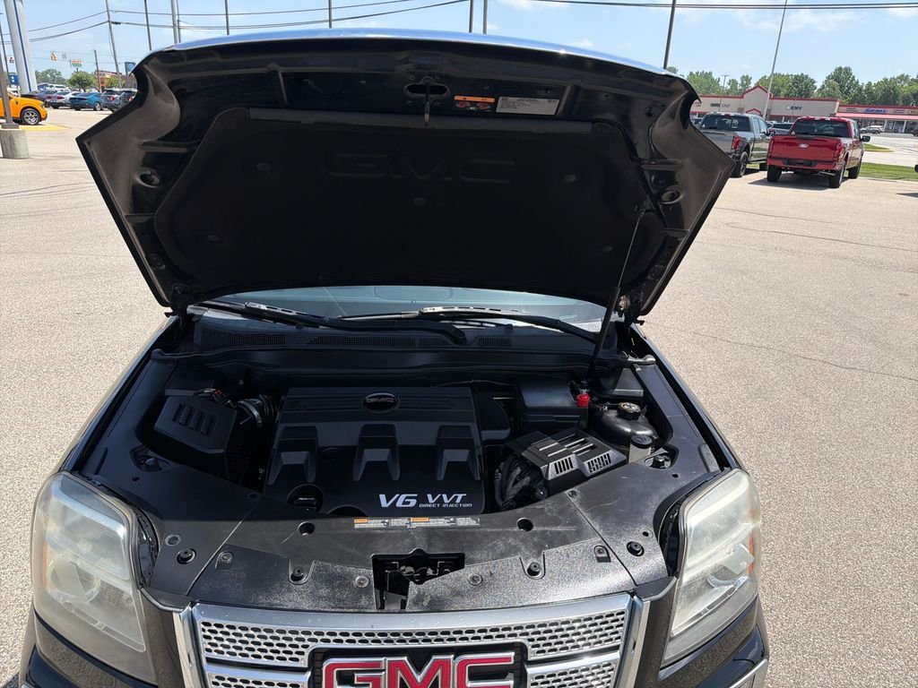 Used 2016 Black GMC Denali image 12