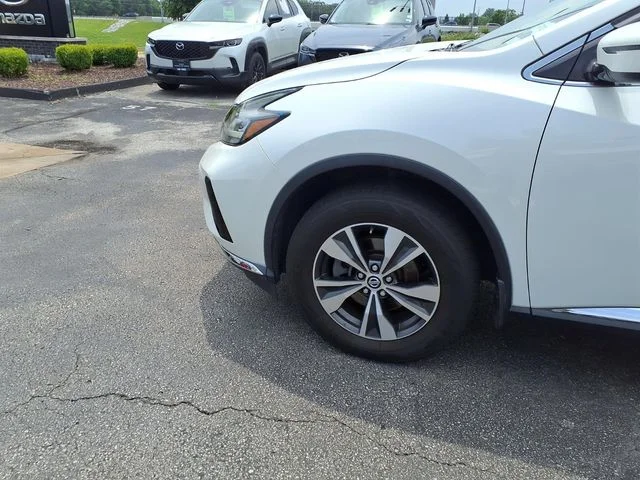 Used 2019 White Nissan SV image 28