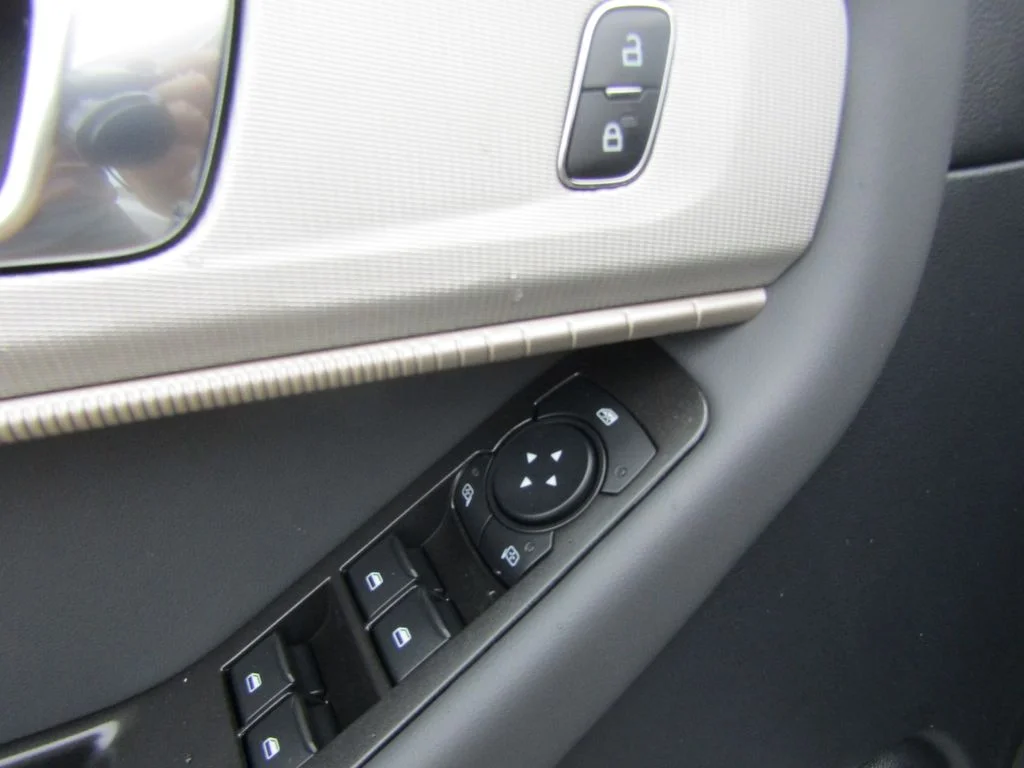 New 2027 Avalanche Gray Ford Active image 16