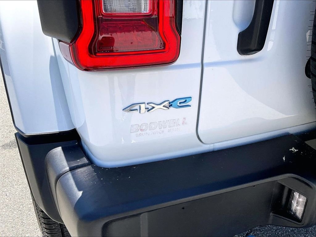Used 2023 White Jeep Sahara 4xe image 29