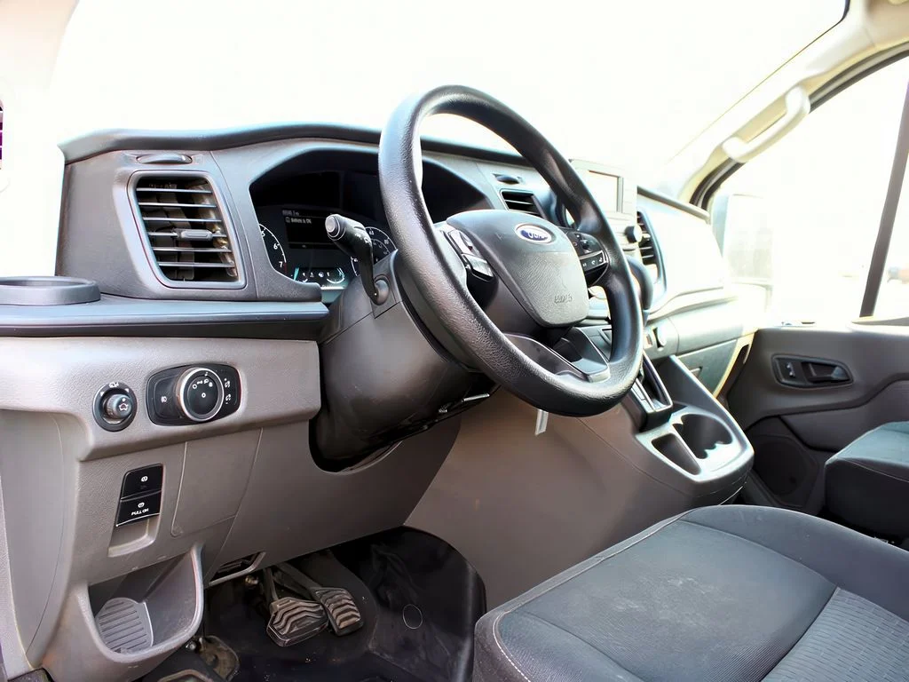 2021 Ford Transit Passenger Van XLT - Photo 13