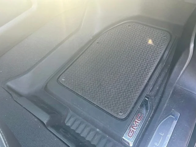 Used 2022  GMC Denali image 24