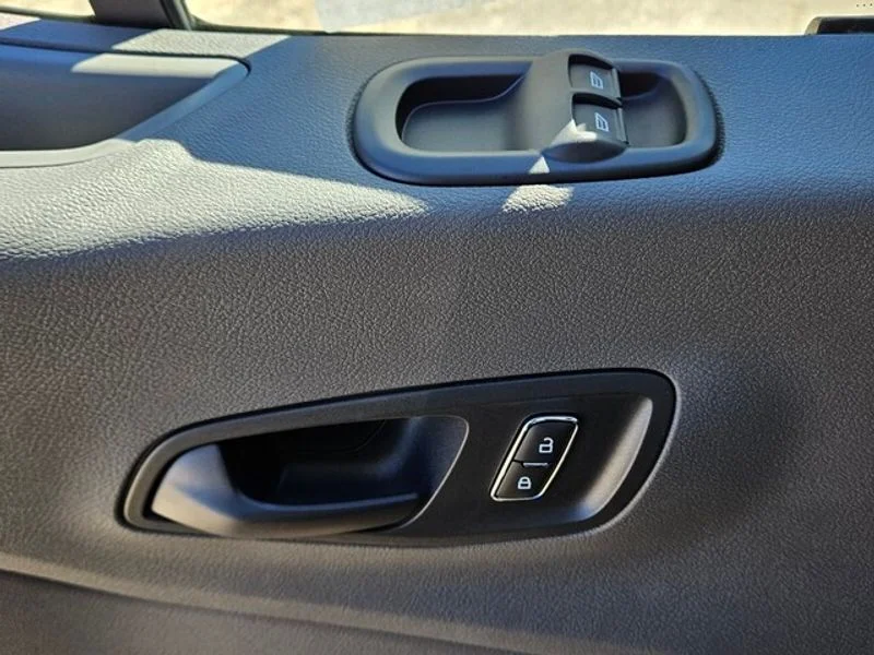 2025 Ford Transit Passenger Van XL - Photo 25