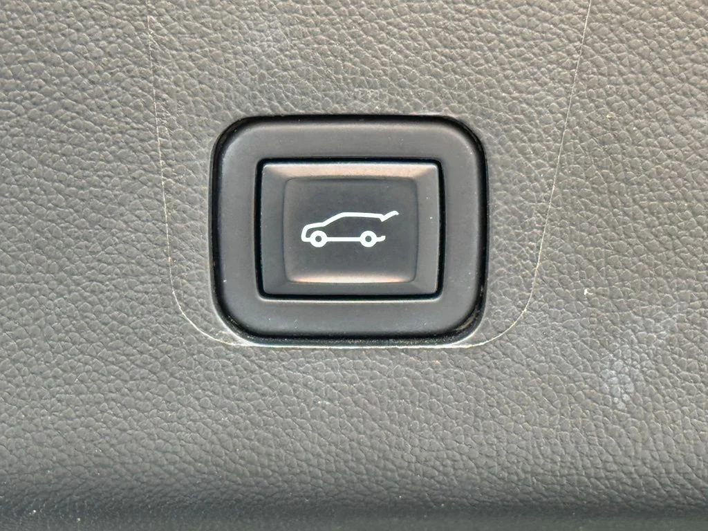 Used 2023 Gray Chevrolet Premier image 43