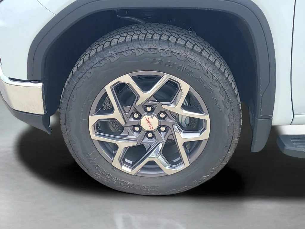 New 2026 Glacier White Tricoat GMC SLT image 24