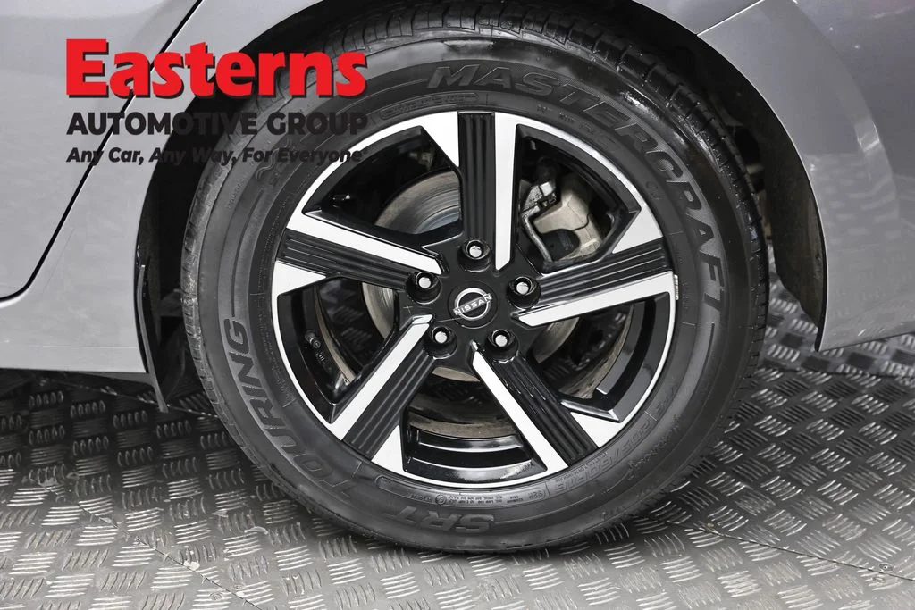 Used 2024 Gray Nissan SV image 8