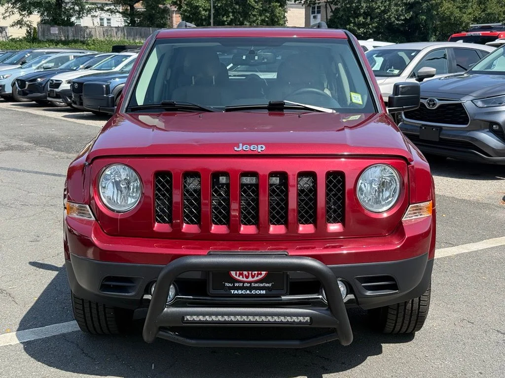 Used 2016 Deep Cherry Red Crystal Pearlcoat Jeep Latitude image 3