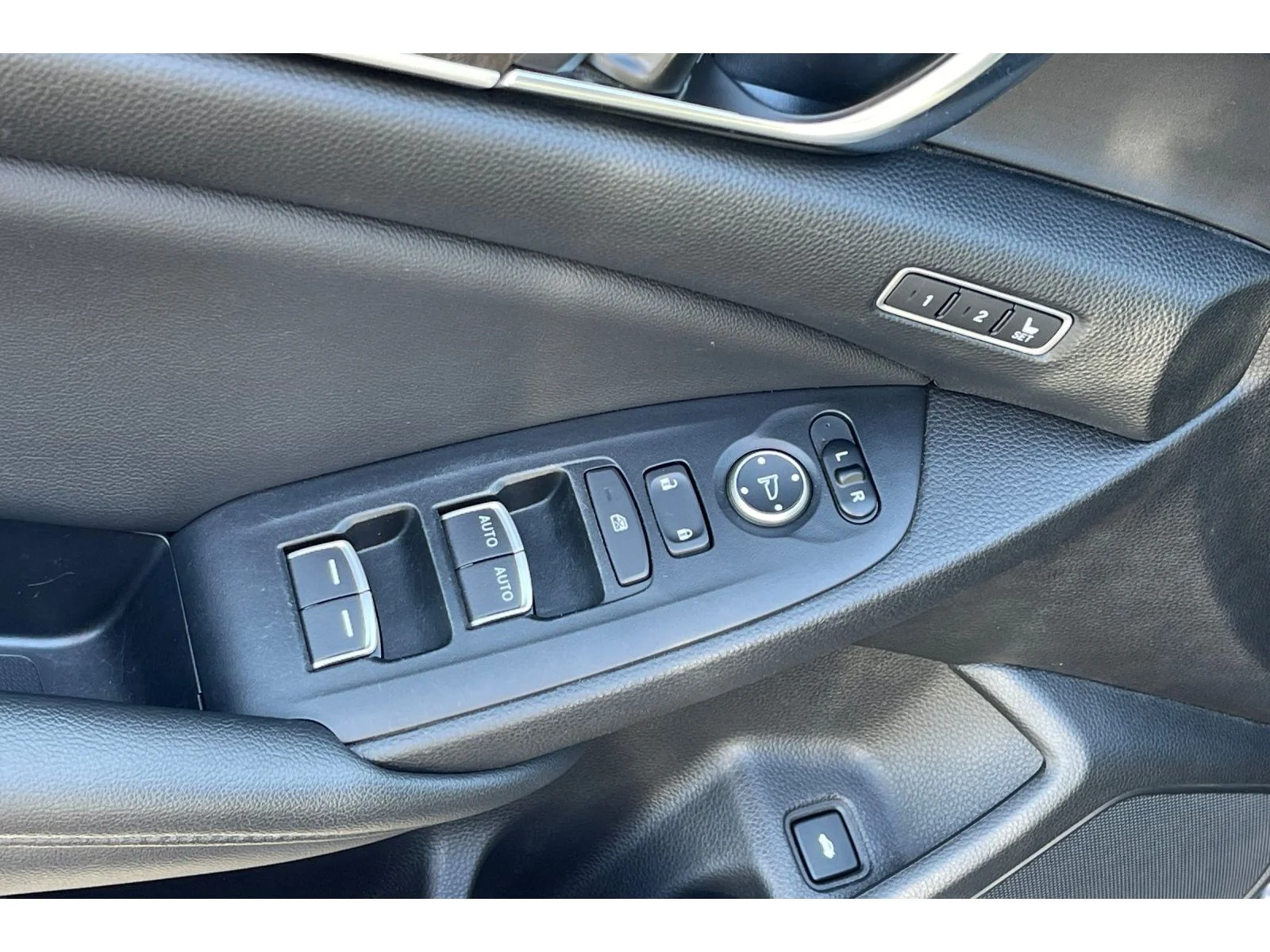 Used 2021 Modern Steel Metallic Honda Touring image 12