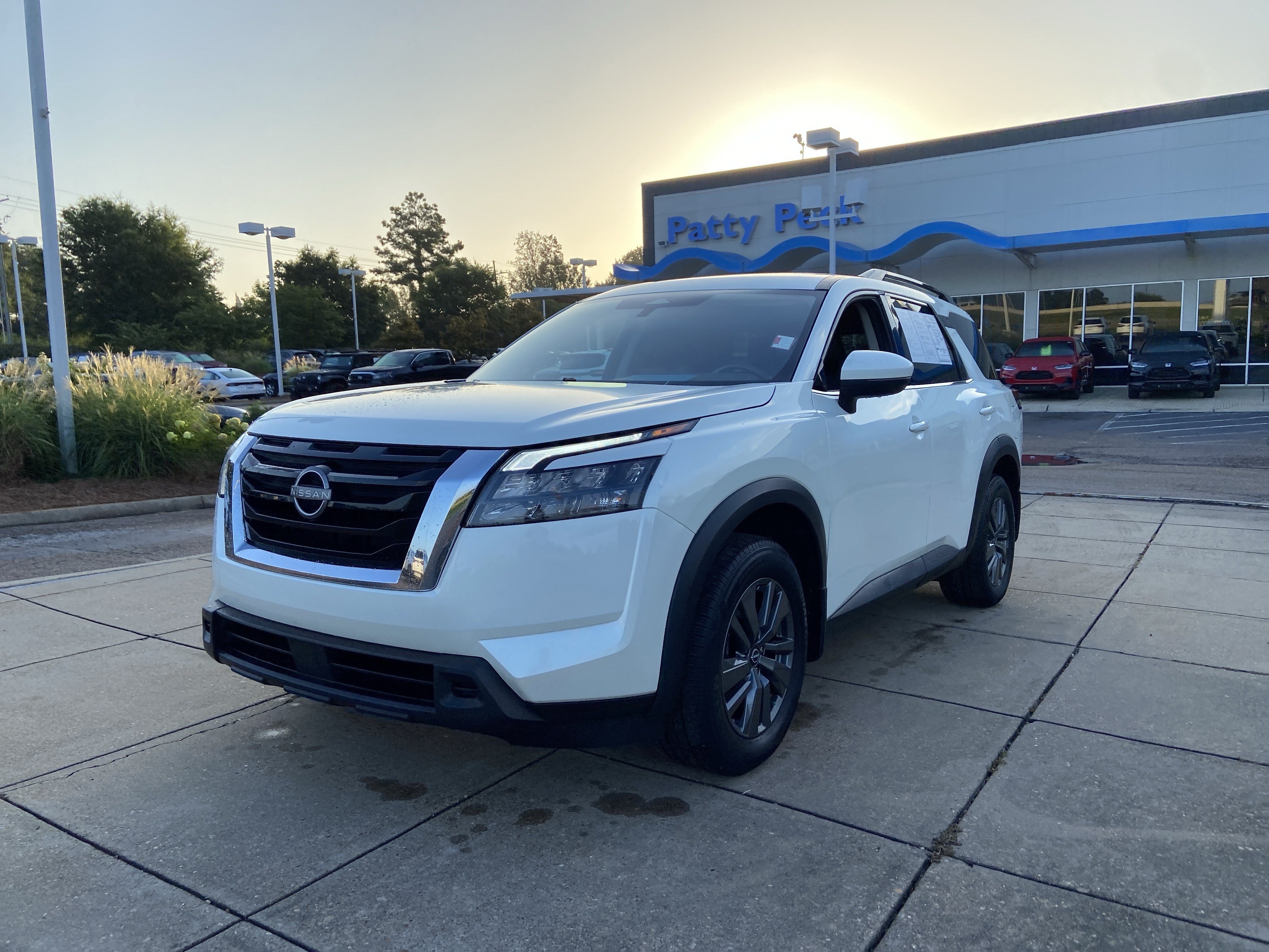 Used 2024 Pearl White Tricoat Nissan SV image 5