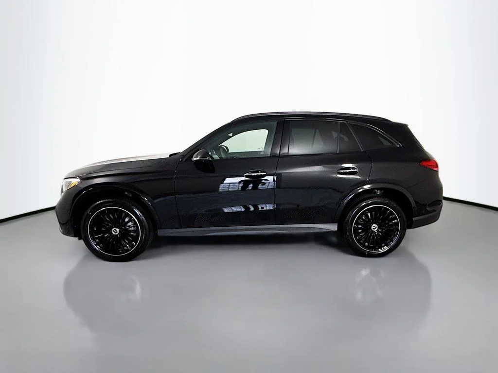 New 2026 Obsidian Black Metallic Mercedes-Benz GLC 300 image 2