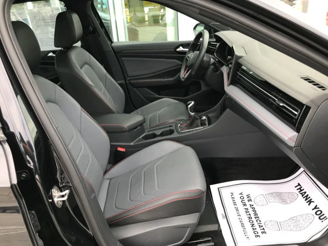 Certified Used 2025 Deep Black Pearl Volkswagen Autobahn image 29