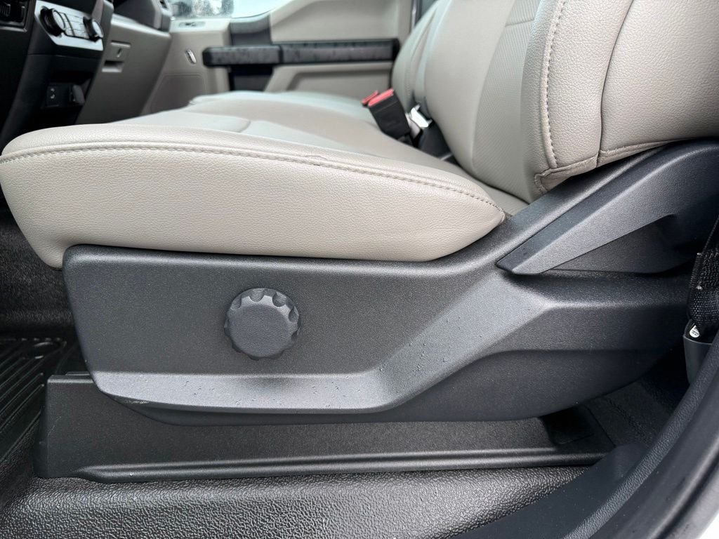 Used 2022 White Ford XL image 7