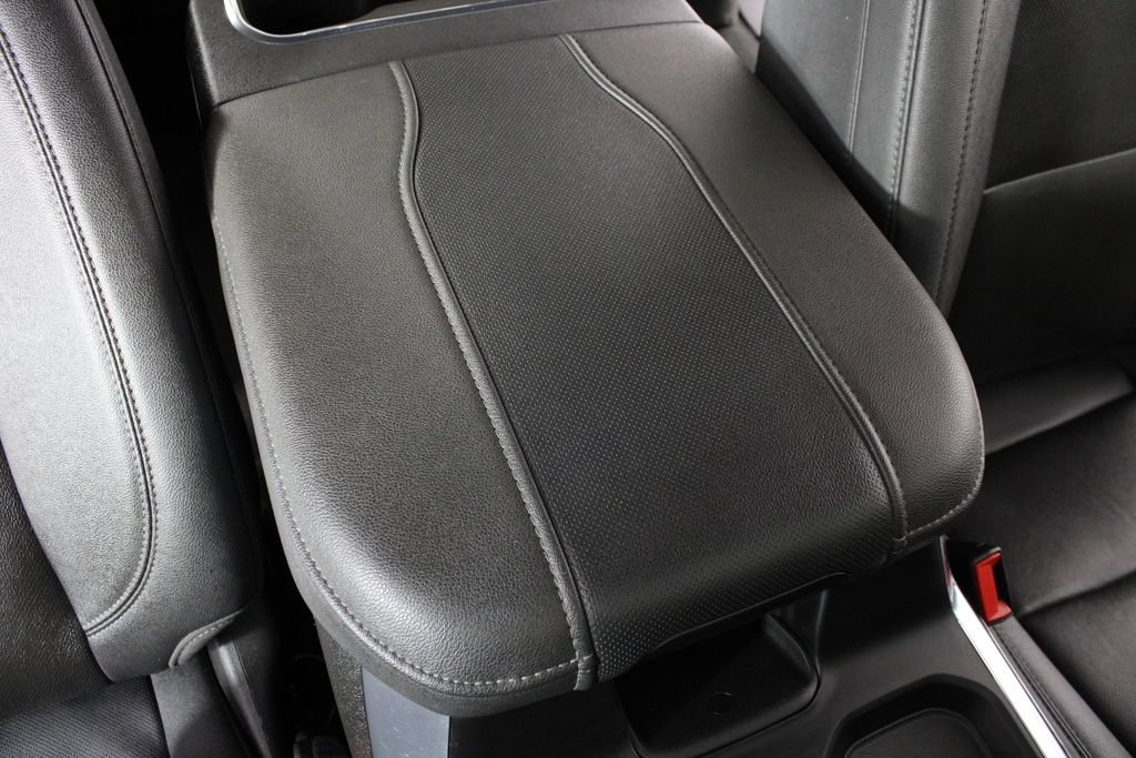 Used 2023 Northsky Blue Metallic Chevrolet LTZ image 20