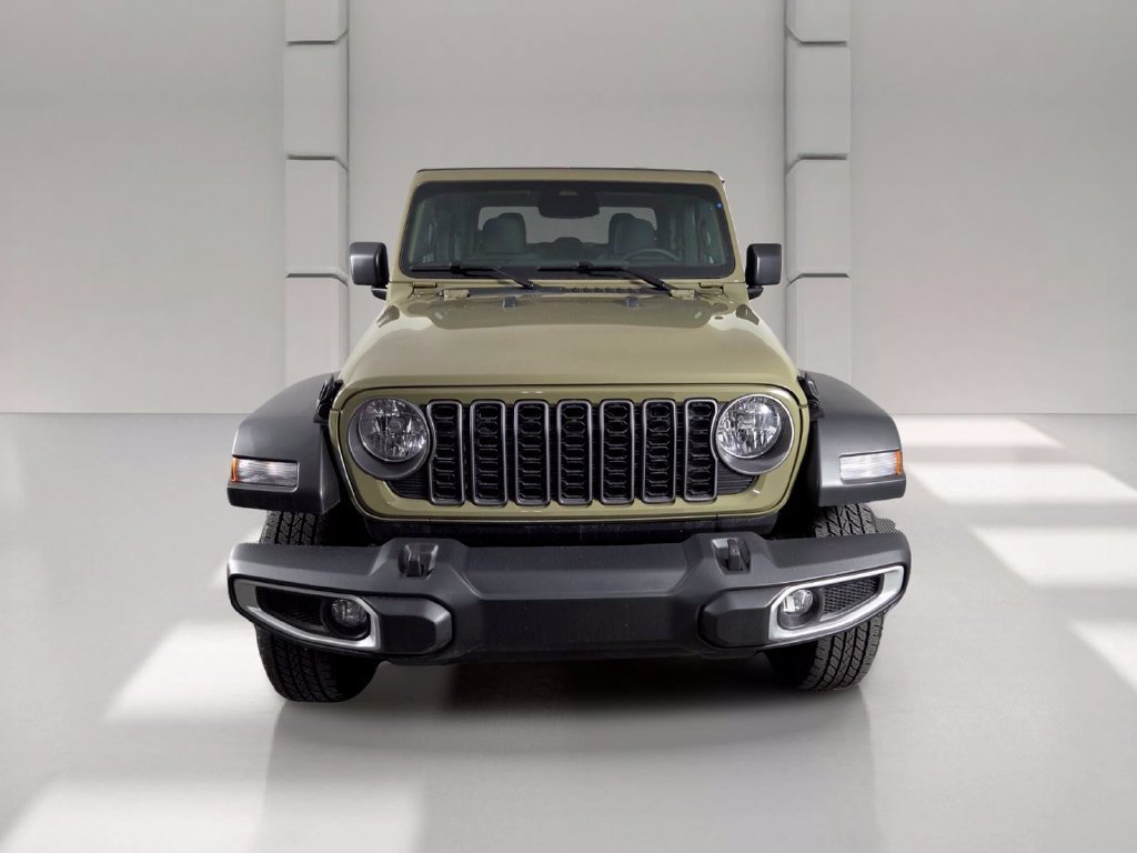Used 2026 41 Jeep Sport S image 3