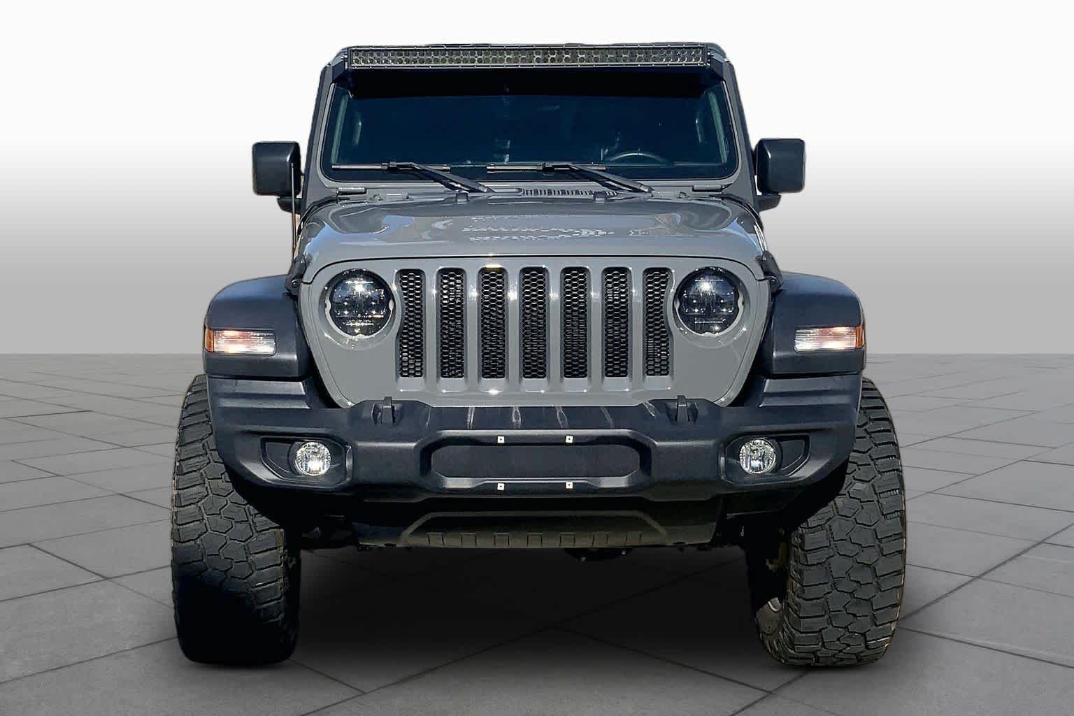 Used 2018 Sting-Gray Clearcoat Jeep Sport S image 4