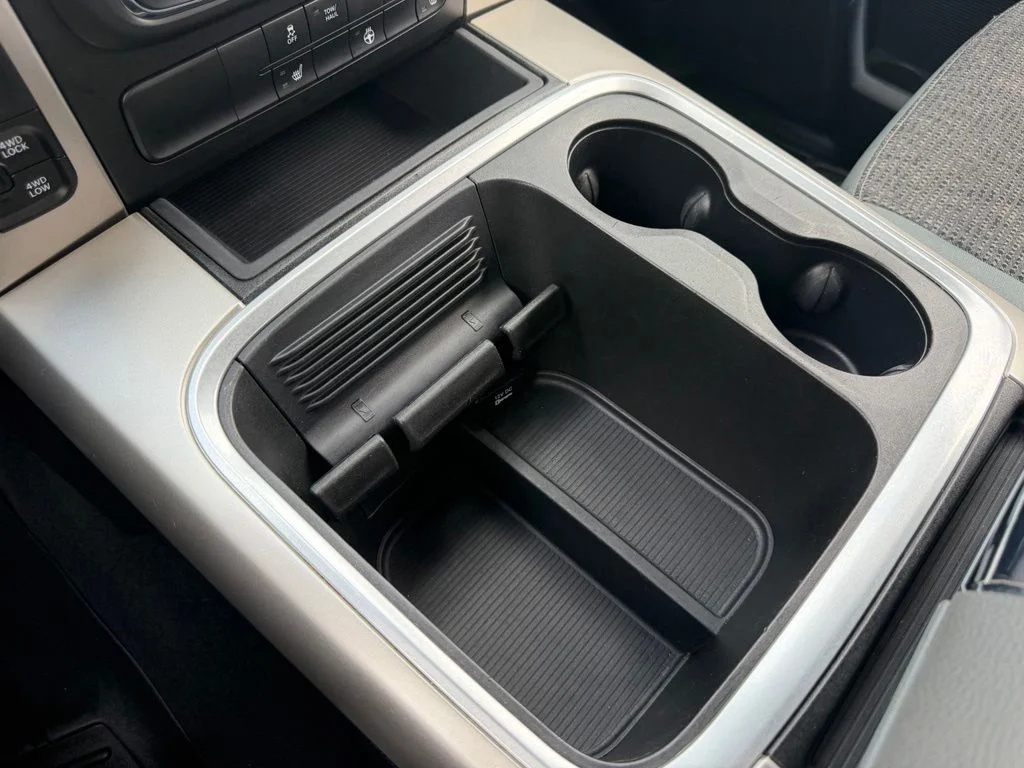 Used 2018 Silver Ram Big Horn image 43