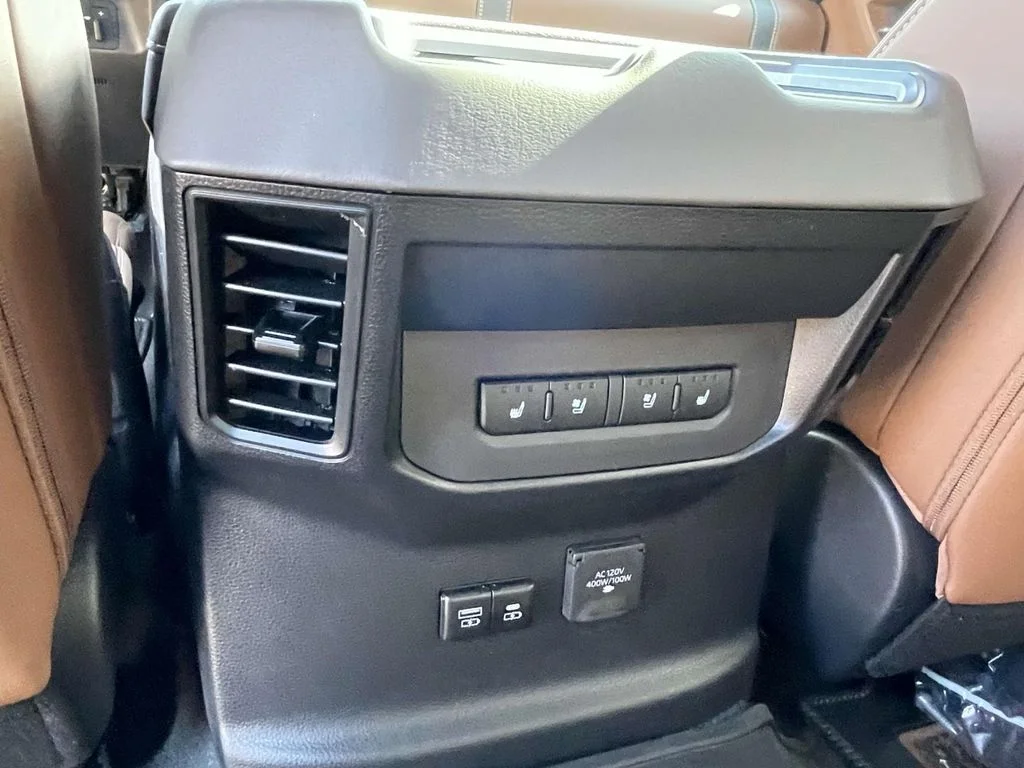 2025 Toyota Tundra 1794 Edition - Photo 10