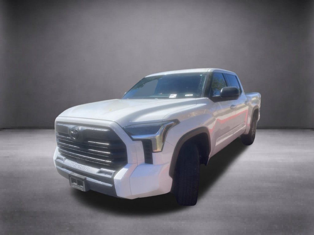 Used 2023 White Toyota SR5 image 6