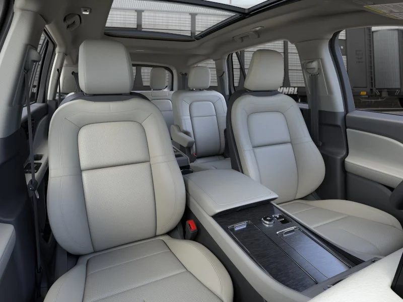 New 2026 Pristine White Metallic Tri-Coat Lincoln Reserve® image 10