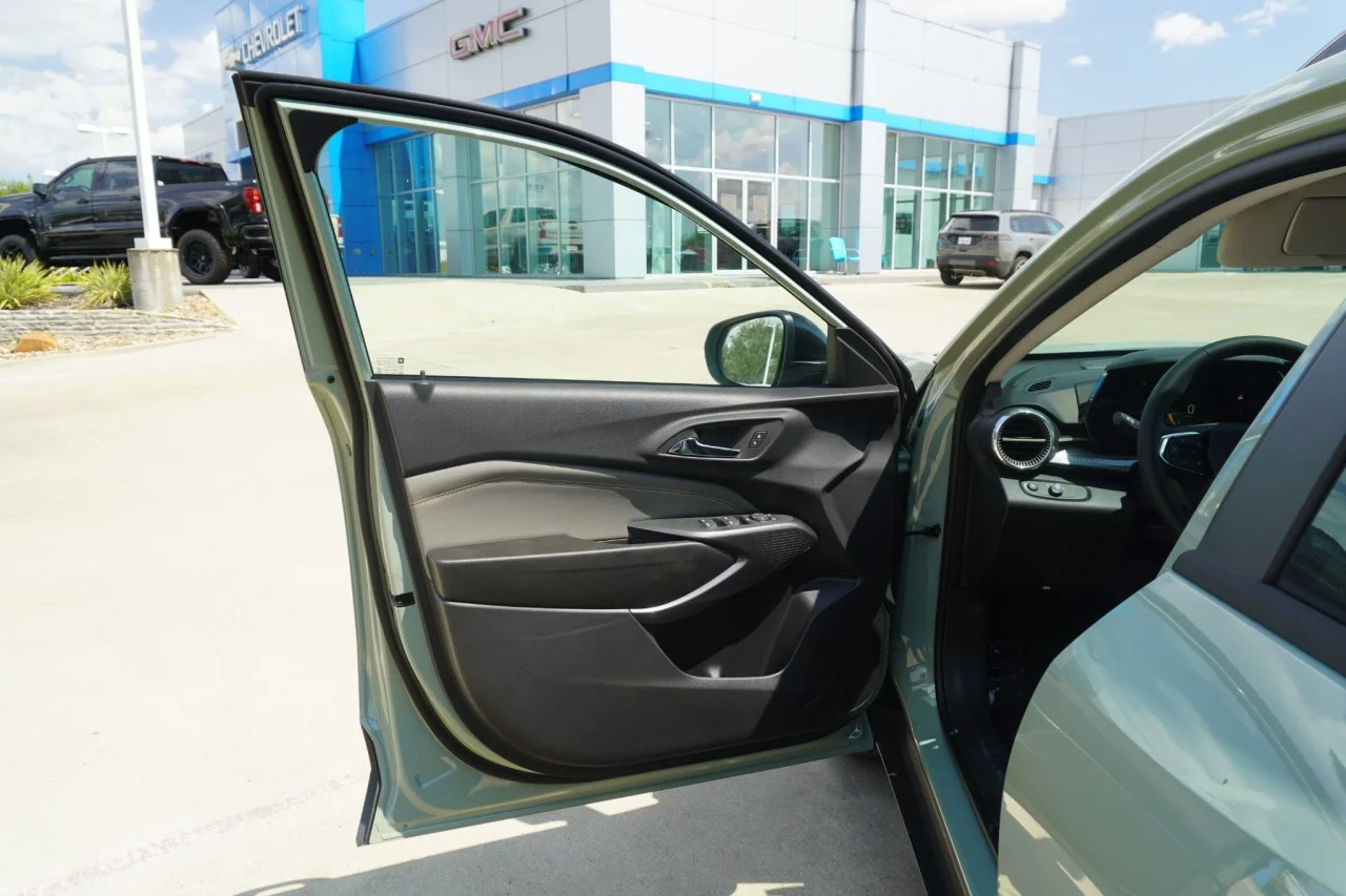 2026 Chevrolet Trax Activ - Photo 15